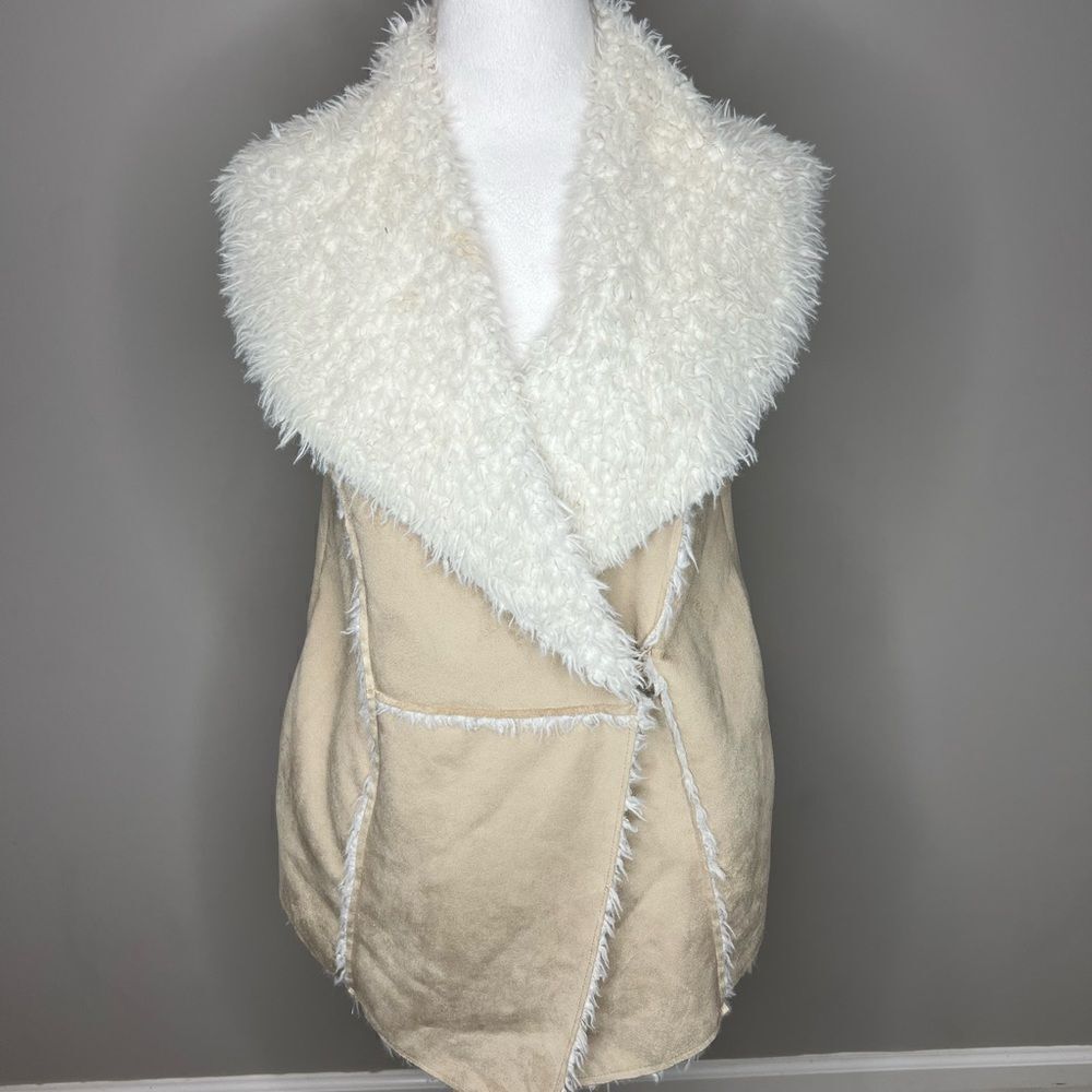 Dylan faux fur snap vest